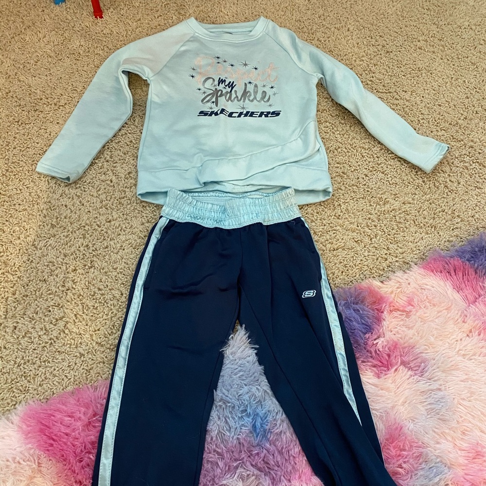 Sketchers Girls sweatsuit